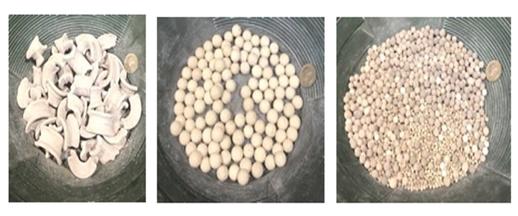 Catalyzed ceramice saddles and beads