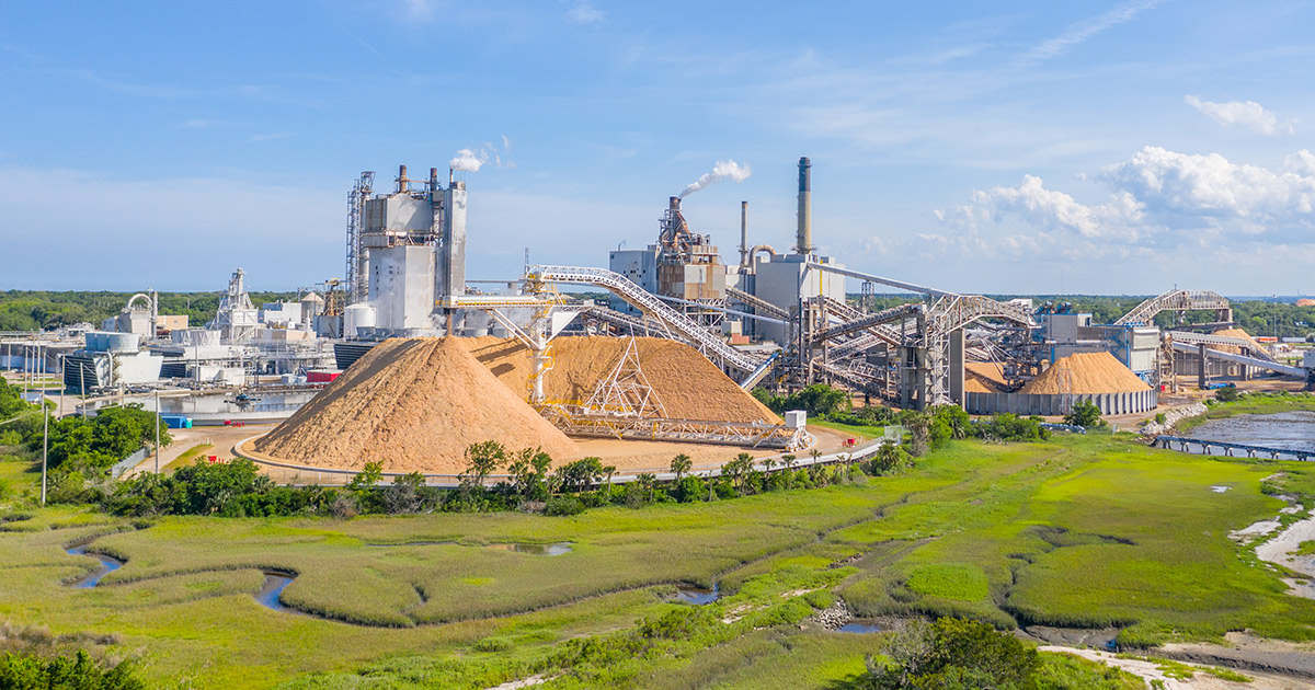 Industrial catalyst recycling for manufacturing plants